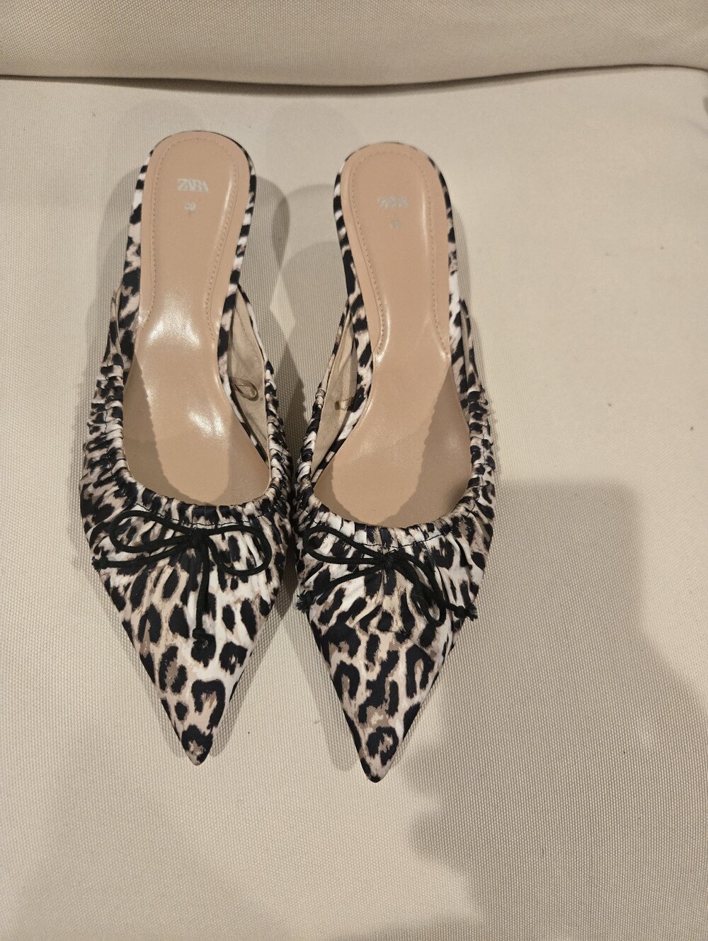 Zara Black and White Leopard Pointed Toe Mules NWT